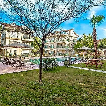 فندق Belek Deluxe 4*