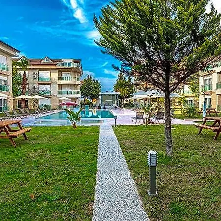 فندق Belek Deluxe 4*